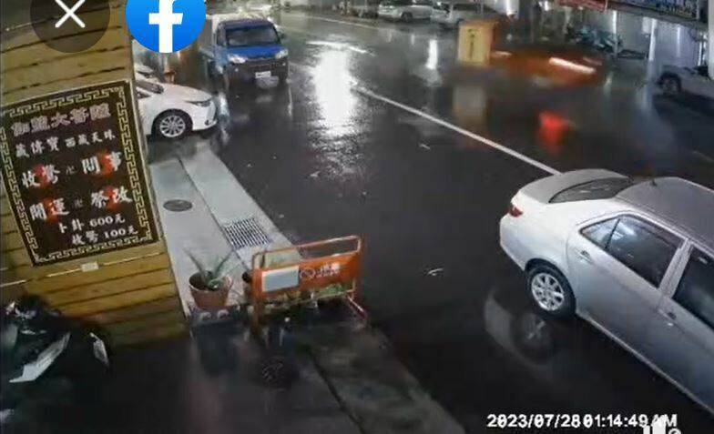 UBO8-台湾新闻-「趕著收驚的招牌」颱風夜馬路亂竄 險與車互撞結局超神奇