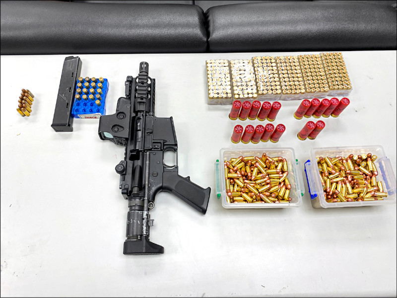 UBO8-快讯新闻🔫黑幫覆滅！警方「專討工程款」瓦解暴力集團，赫見M4步槍與大批子彈！ crime_scene 🚨