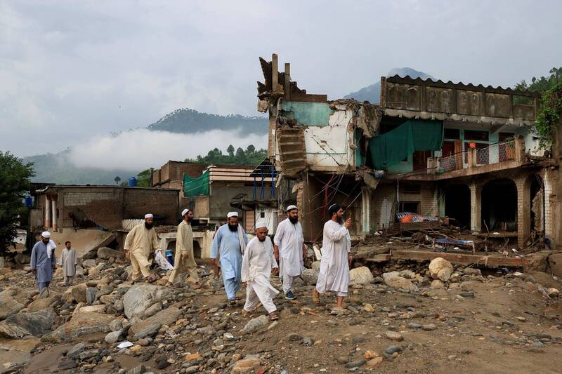 UBO8-快讯新闻-🌊巴基斯坦災難級暴洪！奪走344條人命，西北部逾150人失聯！家園一夕之間被吞噬！💔