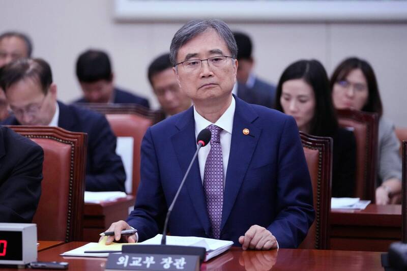 UBO8-快讯新闻-美韓關係破裂？南韓外長怒批：美國逮捕南韓公民，不再是盟友，一場外交風暴正在醞釀！