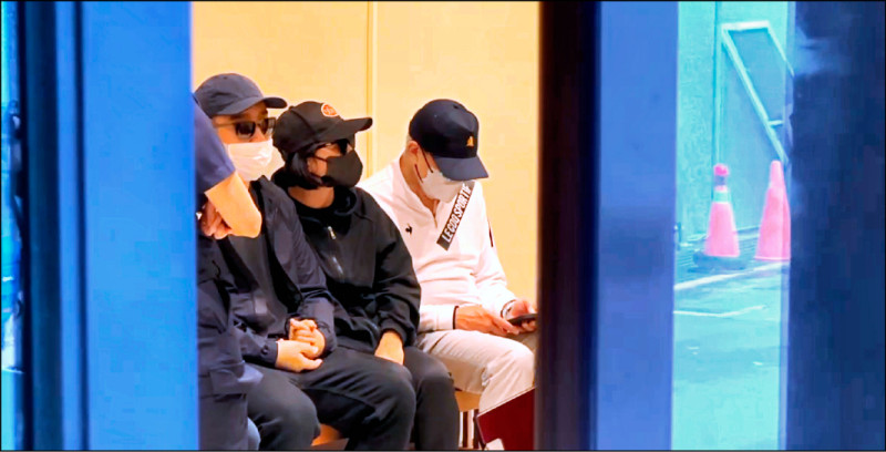 UBO8-快讯新闻-💣震撼！台北豪宅驚傳「雙屍命案」！ 死者身分曝光：竟是知名創投大亨！