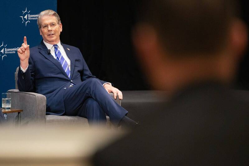 UBO8-快讯新闻-【格陵蘭爭霸戰】 為何川普不惜與全歐洲開戰也要買下格陵蘭？美財長驚爆：背後藏著這樁「萬億生意」！