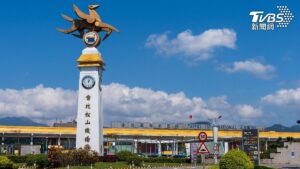 UBO8-快讯新闻-松機驚現變態！正妹身後竟傳「喘息聲」　英勇女漢子一聲吼：不准動！