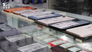 UBO8-快讯新闻-想換新機沒門？買到「機王」卻被保固拒絕　內行人揭通訊行暗黑潛規則！