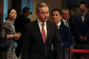 UBO8-快讯新闻-地獄高溫殺人！「熱穹頂」籠罩歐洲，慘劇頻傳：戲水消暑竟變集體溺斃！ 內容詳情 在太平洋高壓影響下，台灣連日高溫炎熱；歐洲也遭「熱穹頂」籠罩，英國、法國等國週二紛紛刷新5月高溫紀錄，並傳出民眾戲水降溫時溺斃。
