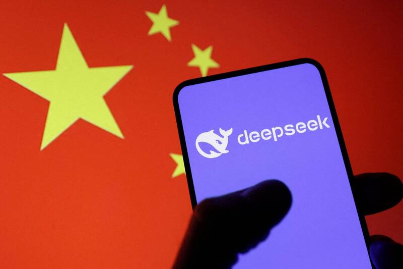 UBO8-快讯新闻-美國出手抓到了？DeepSeek、月之暗面爆抄襲 AI 遭查 彭博爆料：中國怕爆絕密外洩