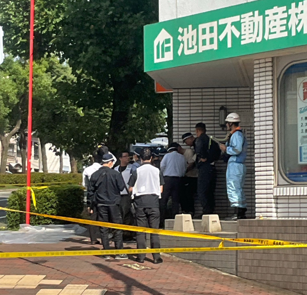 UBO8-快讯新闻-黑幫幫派吐火舌？日本神戶深夜驚爆槍擊案，2男腹部中彈爆血送醫、老翁遭當場逮捕